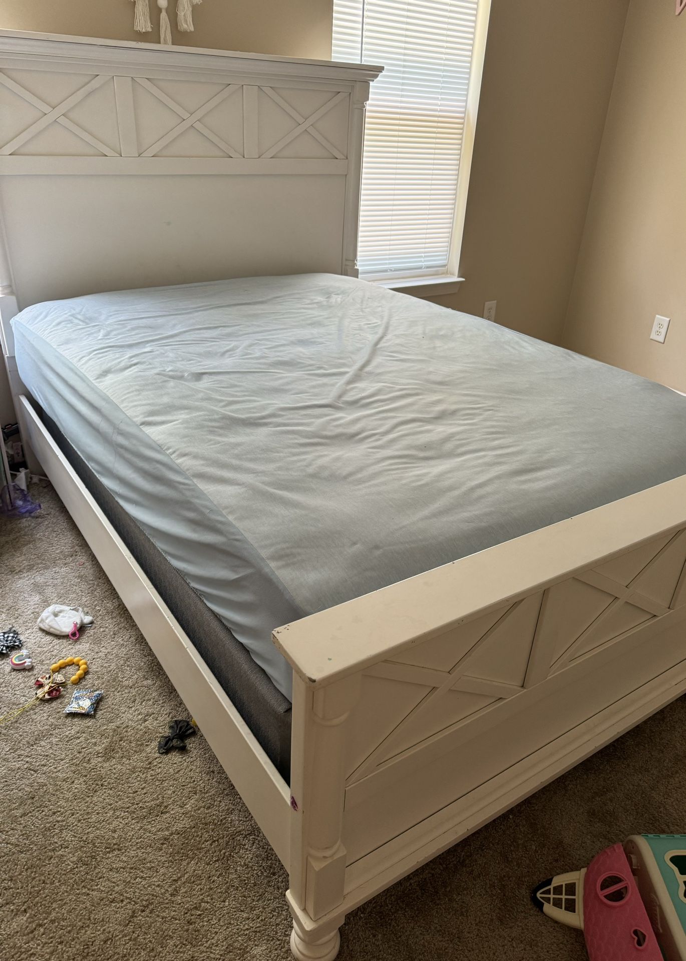 Full Sized Bed