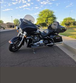 2018 Harley Davidson Ultra Limited FLHTK 4200 Miles Clean Arizona Title