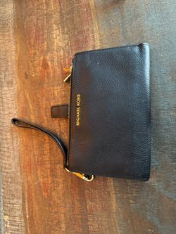 Micheal Kors Wristlet