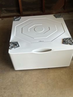 Samsung Pedestal