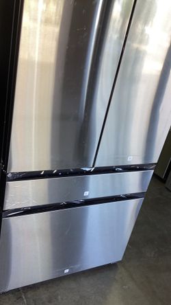 Samsung bespoke four-door French door, smart refrigerator with Beverage center