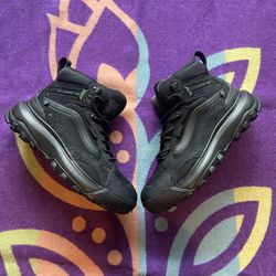 Vans MTE Crestline Waterproof Insulated Boots blackout hydroguard mens size 8/9.5W