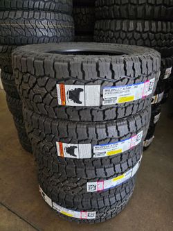 37"x13.50R22 Falken Wildpeak AT4 tires. 37's - 22"