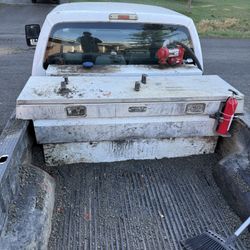 105 Gal Diesel Tank And Tool box. 