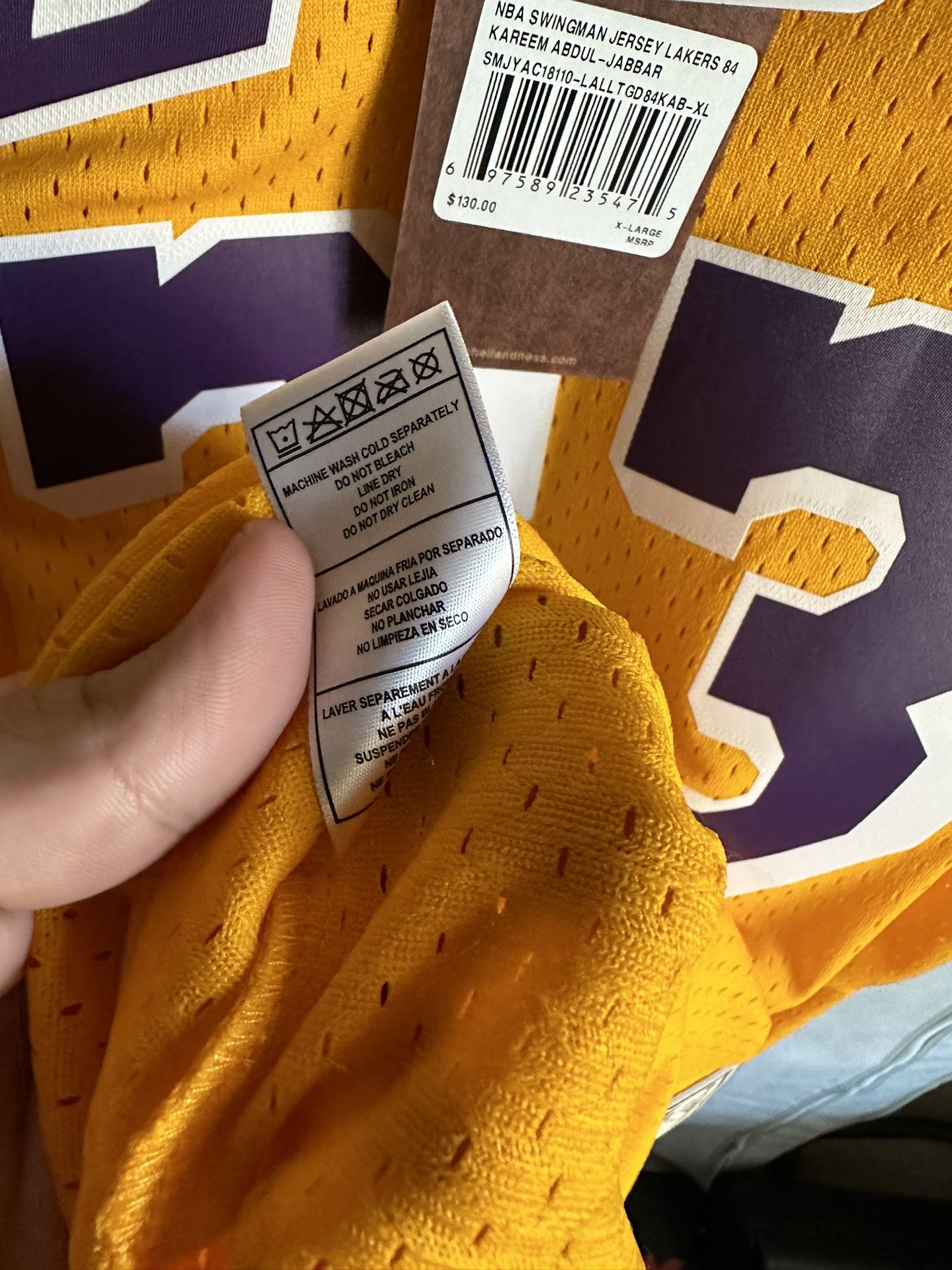 Mitchell & Ness Men's 1983 Los Angeles Lakers Kareem Abdul-Jabbar #33 Purple  Hardwood Classics Swingman Jersey for Sale in Long Beach, CA - OfferUp