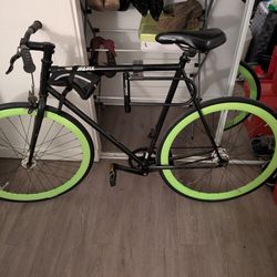 Like New Mens Fix Wheel 