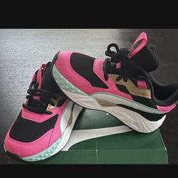 Girls Black And Pink Puma RS Track vacay Sneakers Size 1