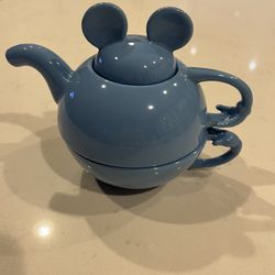 Disney Mickey Mouse Tea Pot For One