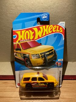 Hot Wheels / 07 Chevy Tahoe RSQ / Yellow
