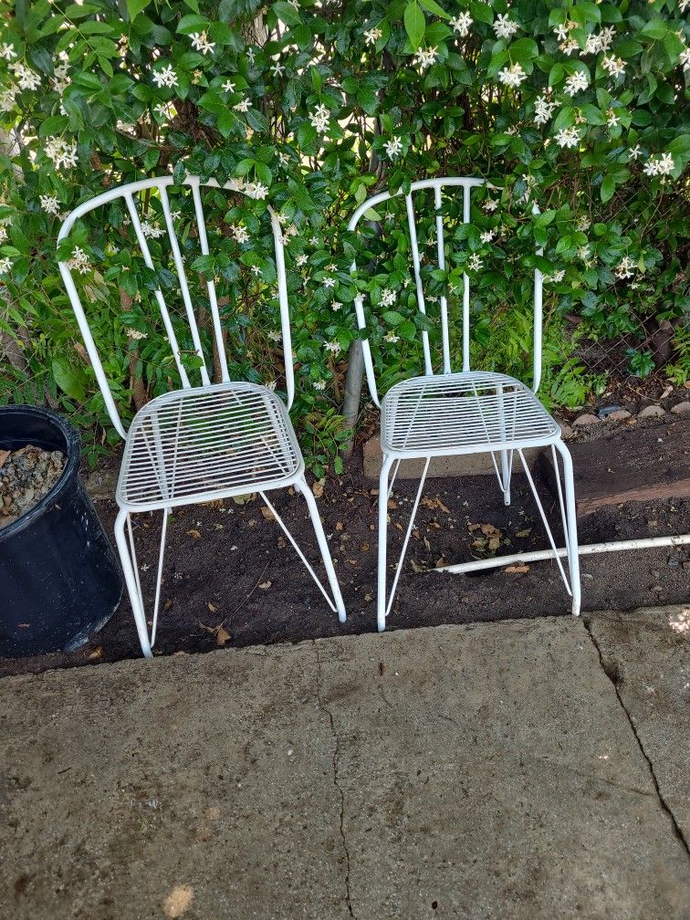 3 Cute Chic Style Chairs