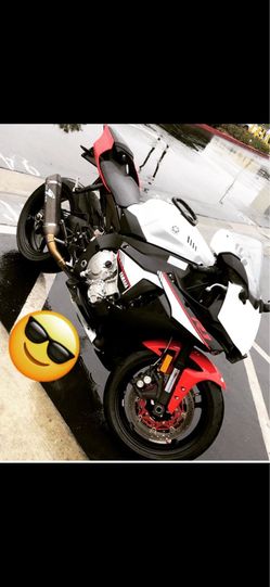 Yamaha R1 2016