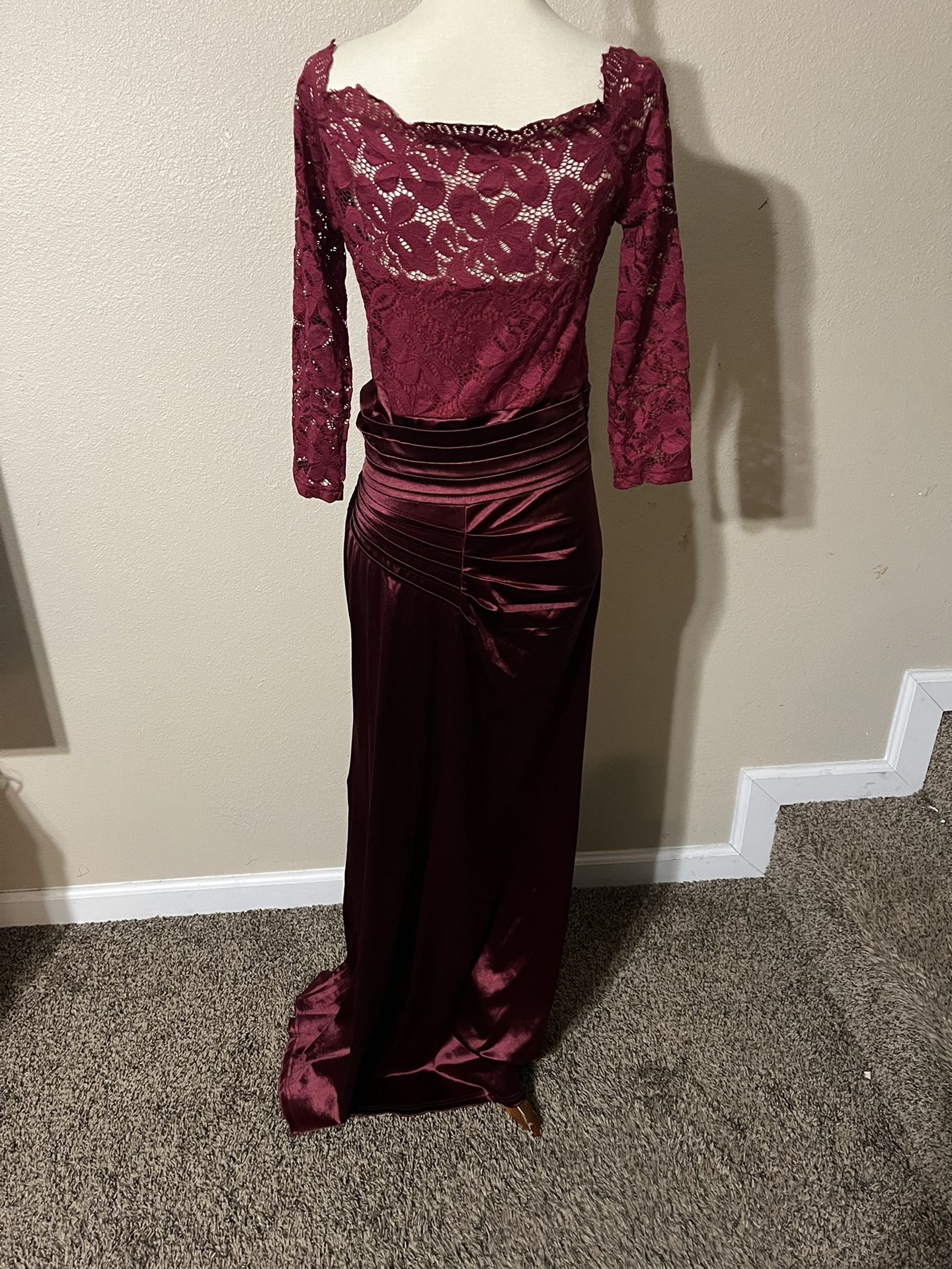 Wine/ Dark Red Color Wedding/Prom/Gala Miusol Medium Size