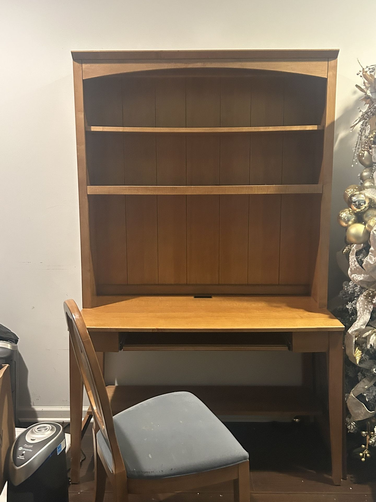 Ethan Allen Desk And Chair