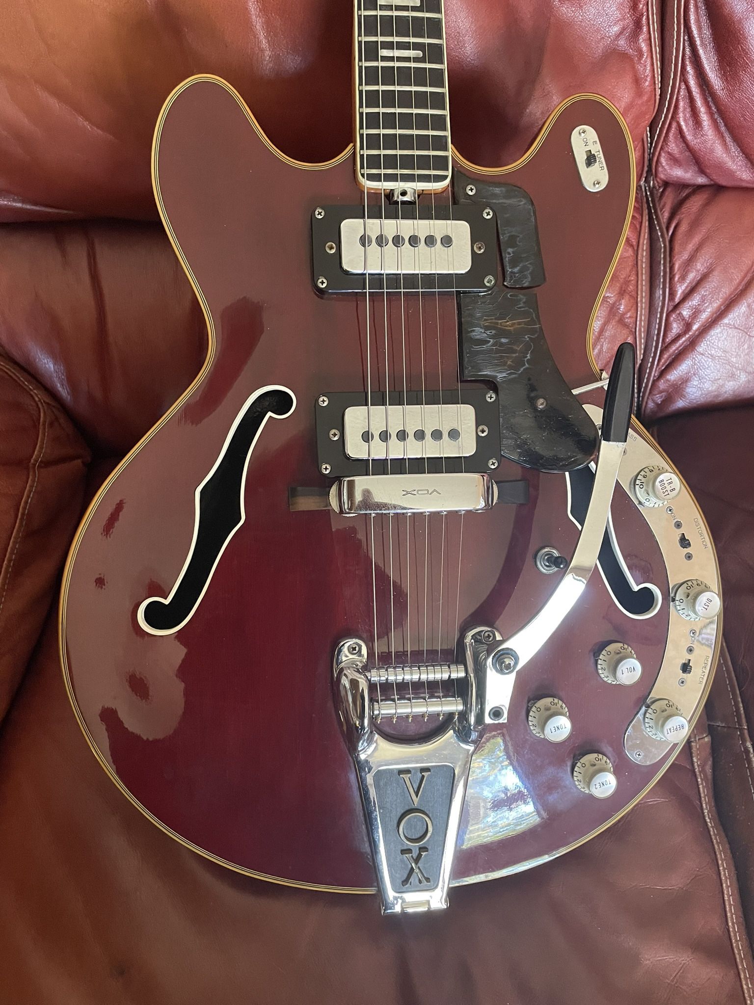 Rare 1967/68 Vox Cheetah Guitar 