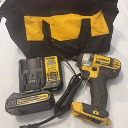 Dewalt 20 volt Impact Driver with 1 battery, charger and carrying bag