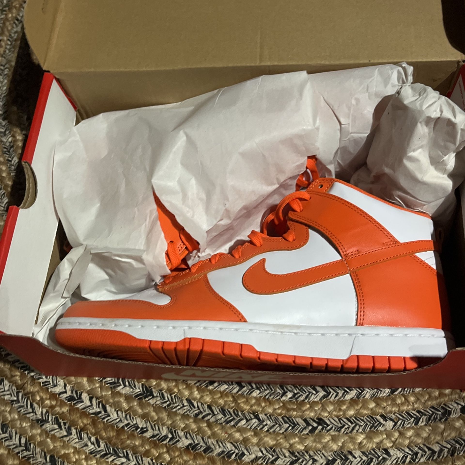 NEW NIKE DUNK HI RETRO (SZ 11M 12.5W) White-orange - Blaze White)