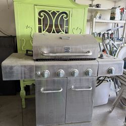 Kenmore Grill