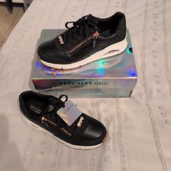 Women's Skechers Shoes
