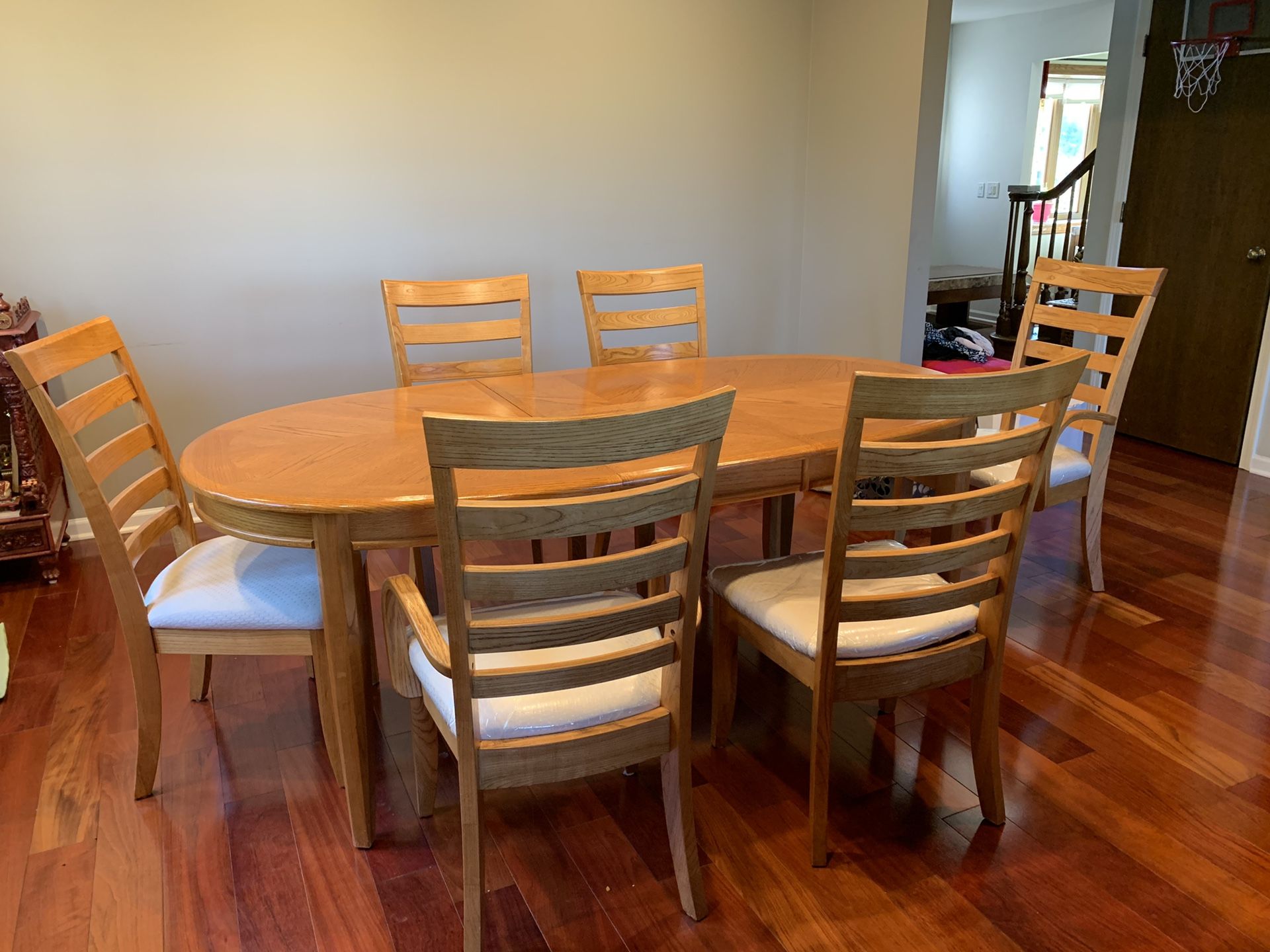 Dining table with 6 chairs