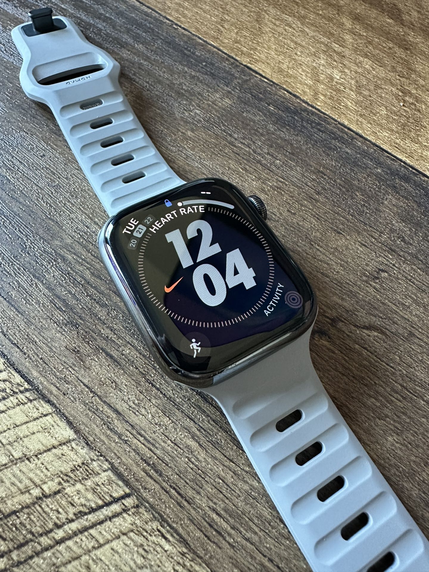 Apple Watch Series 8 45mm Stainless Steel (Wifi + 5G)