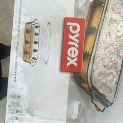 Pyrex Two Piece Holiday Serving 9 X 13 Inbox