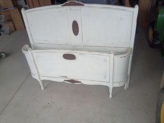 Vintage Twin size bed