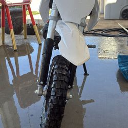 It works fine. It’s just it has a flat tire and I don’t know how to start it.