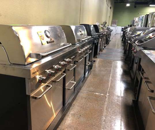 Brand New BBQ Grills and Smokers UN1RU