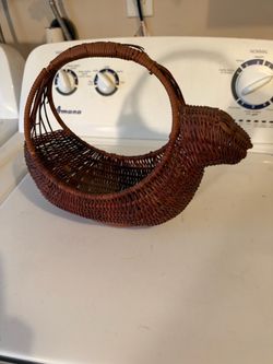Vintage WICKER Goose Animal BASKET Woven Rattan Wood Decor Plants 10by4