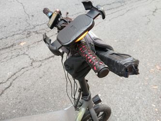 500W Electric Motorcycle,Scooter 220LBS MAX  Riders Weight 110Miles Long Range 23MPH