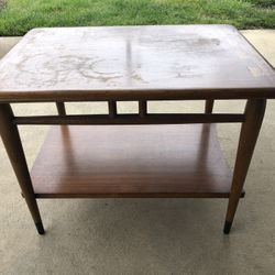 Lane Mid-Century Modern (1960s) End Table