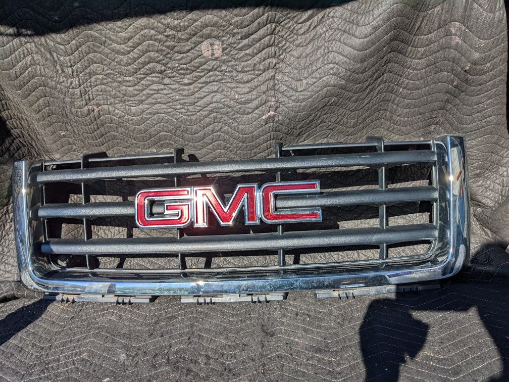 OEM 07-13 GMC SIERRA 1500 TRUCK GRILLE GRILL with EMBLEM