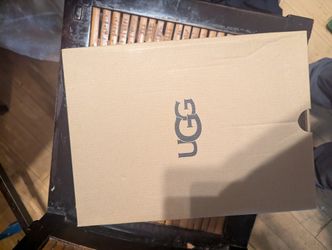 Brand New Size 6 Uggs