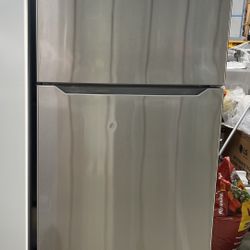Frigidaire 18.3 cu. ft. Top Freezer Refrigerator in Stainless Steel, ENERGY STAR 200