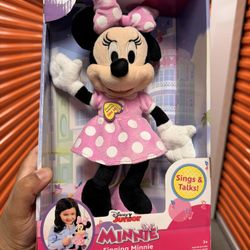 Disney Minnie Happy Helpers 12" Singing Plush Toy
