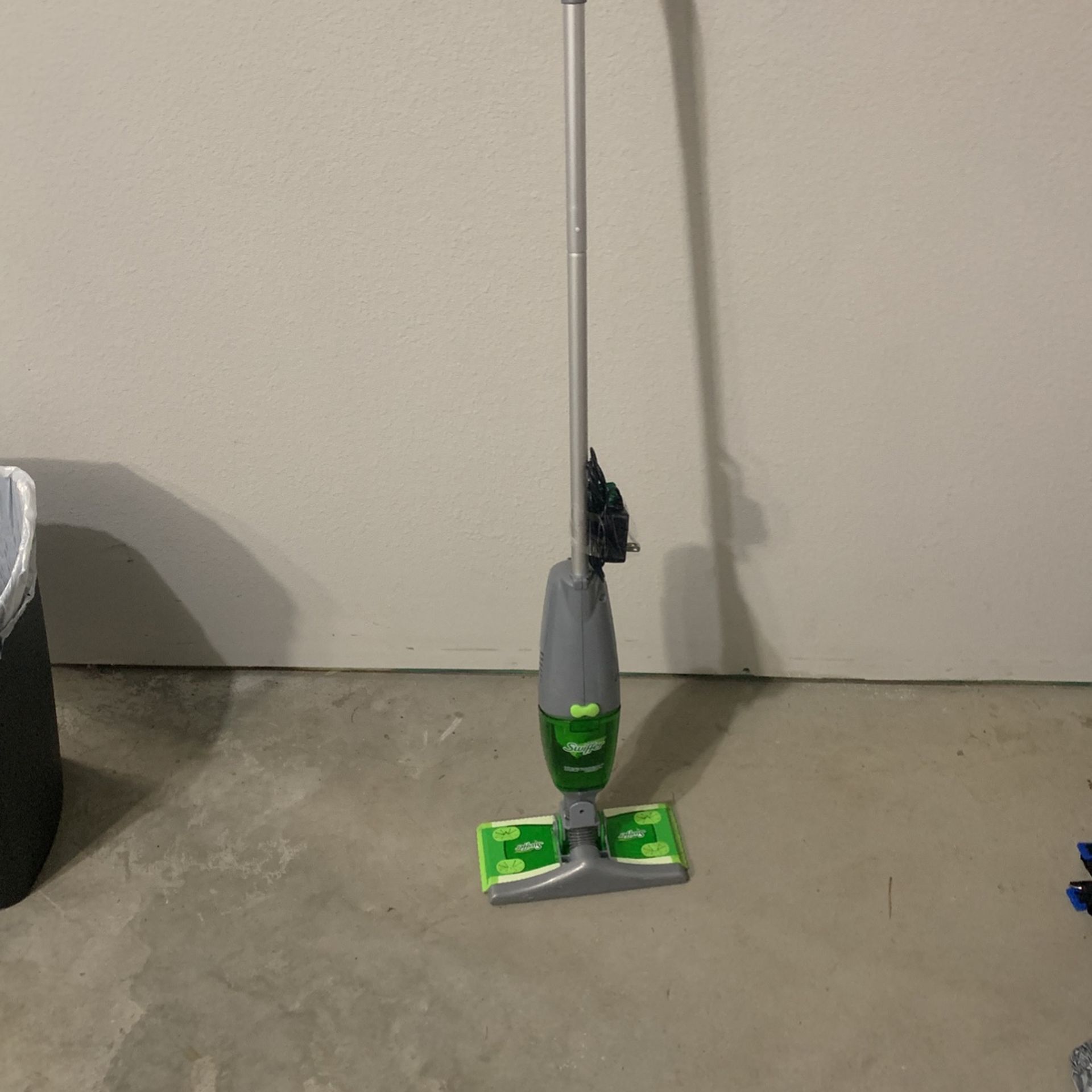Swiffer Sweep + VAC Pet Cordless Vacuum Kit, Rechargeable Vacuum Sweeper