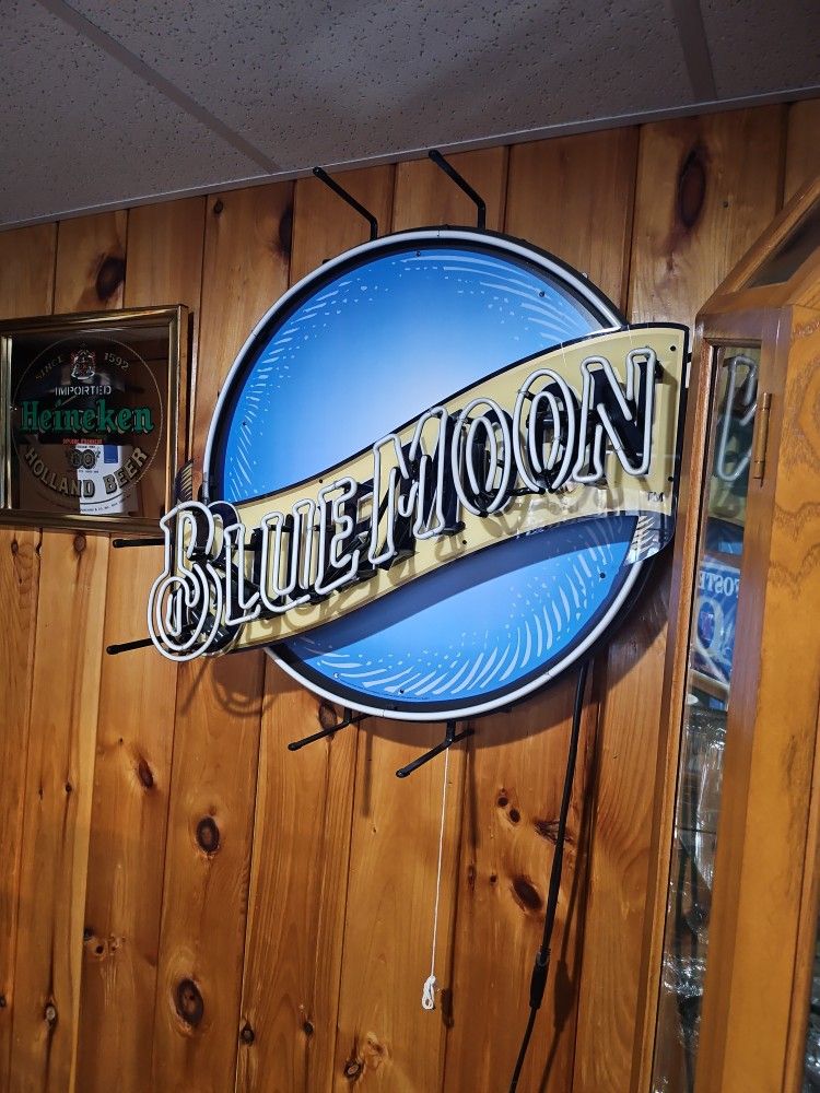 Blue Moon Neon