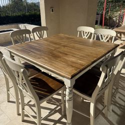 Dining Table & 8 Chairs