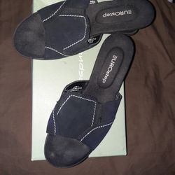 Ladies Shoes Size 7m