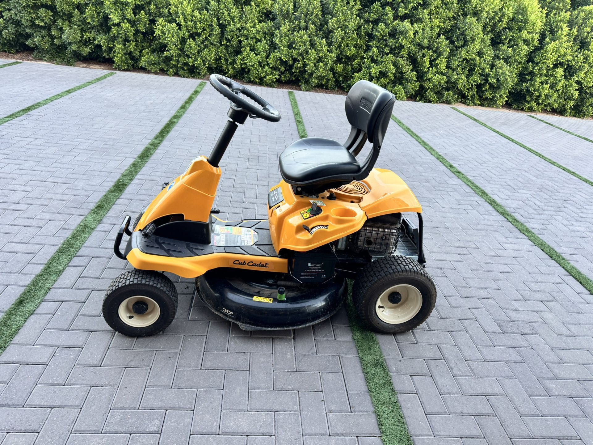 Cub Cadet Riding Lawnmower $799- NOT NEGOTIABLE