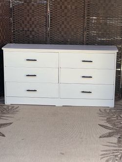 living spaces white 6 drawers