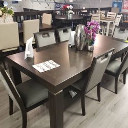 Hyndell Dark Brown Dining Room Set (Dining table and Chairs