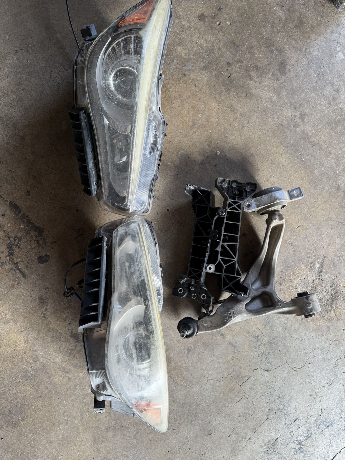 Q50 Headlights