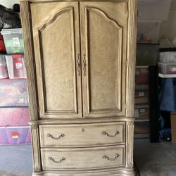 Armoire