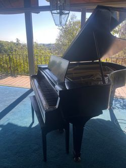 Grand piano
