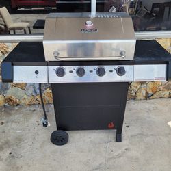 4-BURNER GAS GRILL charbroil. BBQ Liquid Propane, 2 ft 1/2 in W Cooking Surface, Parrillera 