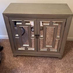 Cabinet with 2 Shelves 