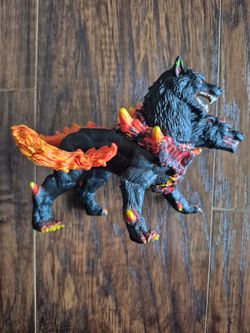 SCHLEICH Eldrador Creatures Hellhound Action Figure