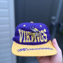 Vintage Minnesota Vikings Sports Snapback Football Hat NFL Purple Yellow