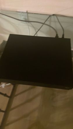 Xbox one x 1TB read desc